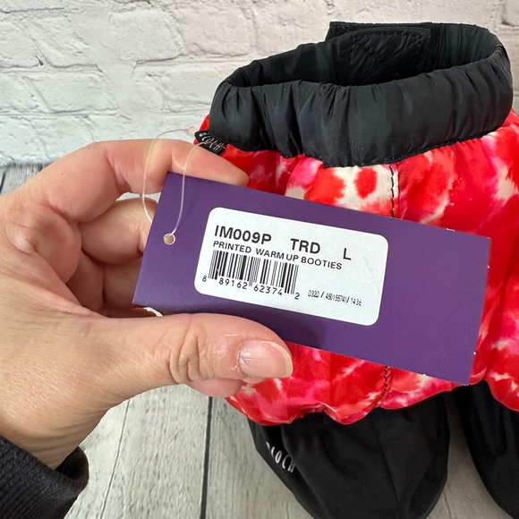 Bloch Red and Black warm up booties size large - Picture 5 of 6